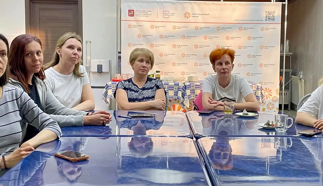 Бесконфликтному общению в сети учат подростков и родителей в семейном центре «Преображение» в САО