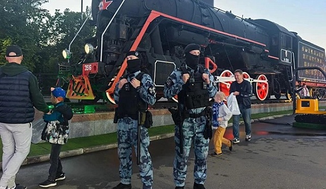 Росгвардия обеспечила общественную безопасность на крупных массовых мероприятиях в Москве